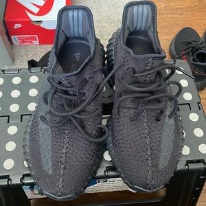 Size 9 Yeezy Boost 350 V2 ONYX Like new used a few times. No Box